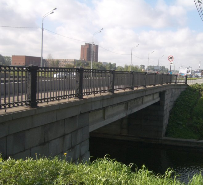 Казачий мост через реку Монастырку. 15.09.2010