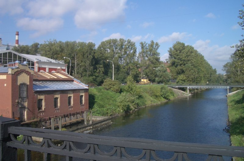 Вид на Монастырку с Казачьего моста. 15.09.2010