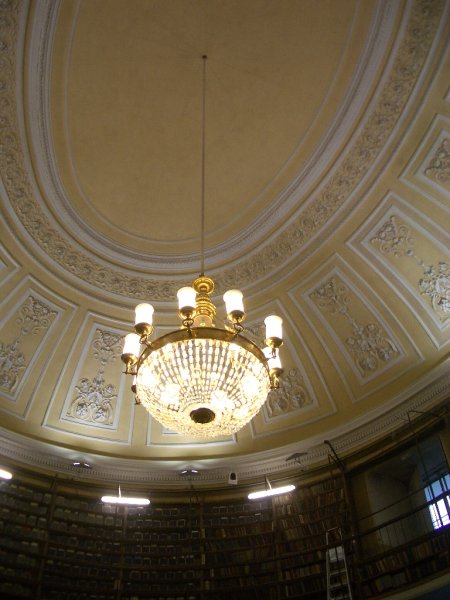  Овальный зал русского книжного фонда РНБ